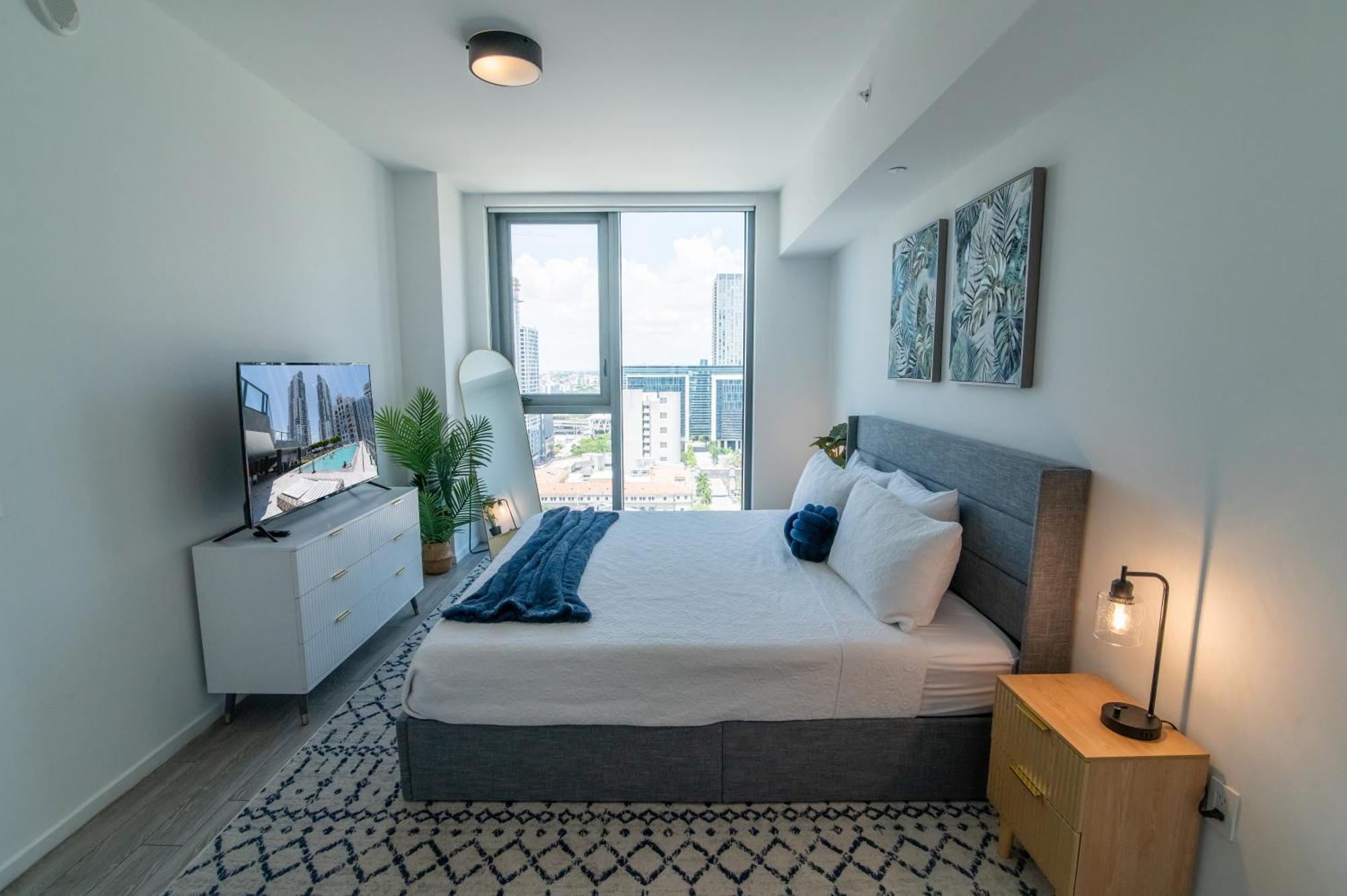 Luxurious King Bed Suite In Downtown מיאמי מראה חיצוני תמונה