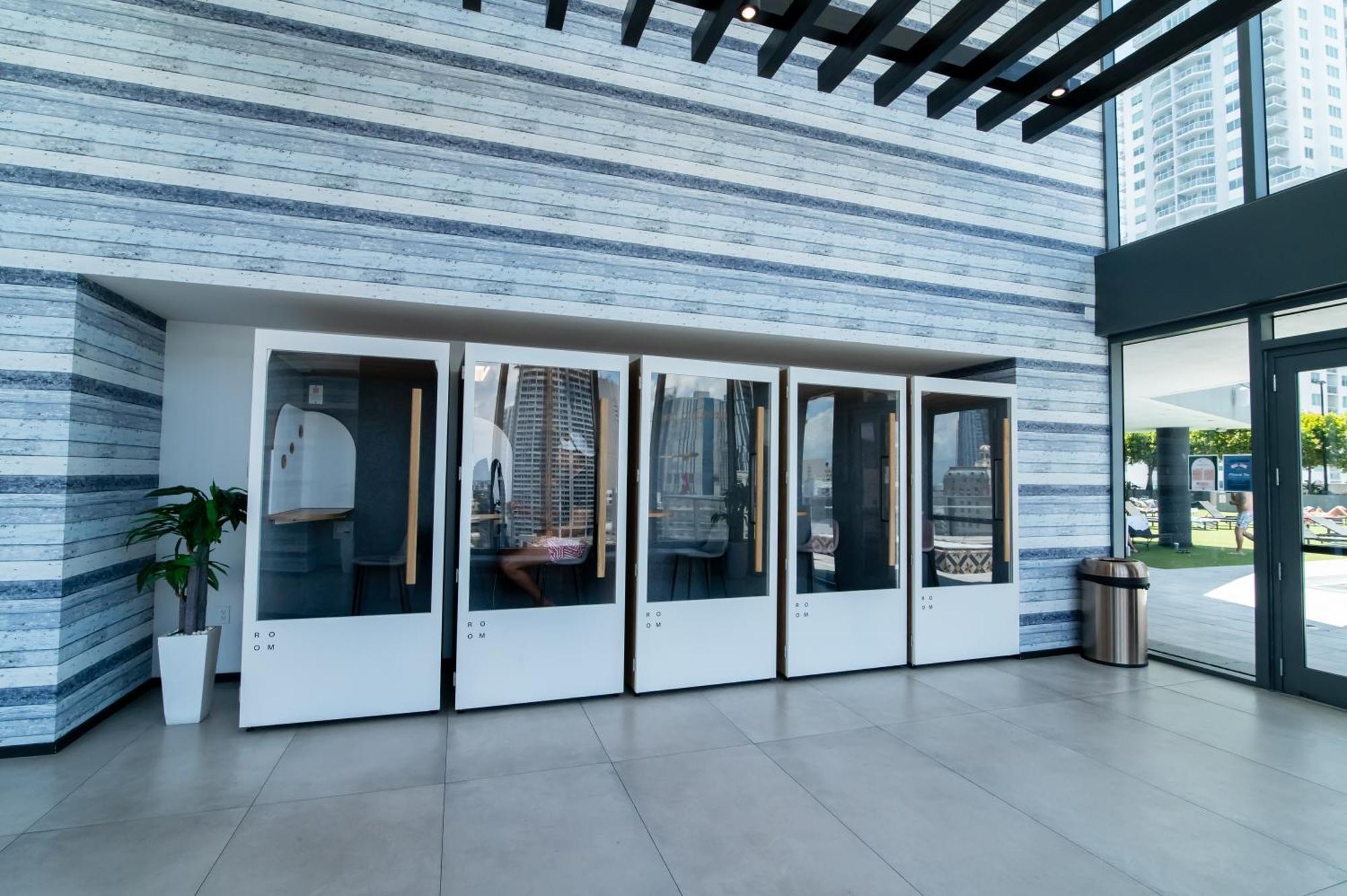 Luxurious King Bed Suite In Downtown מיאמי מראה חיצוני תמונה